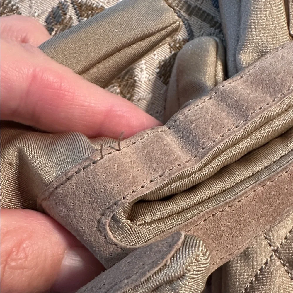 Vintage Totes‎ Isotoner Aris Quilted Tan/Gold Winter Gloves with Embellishments